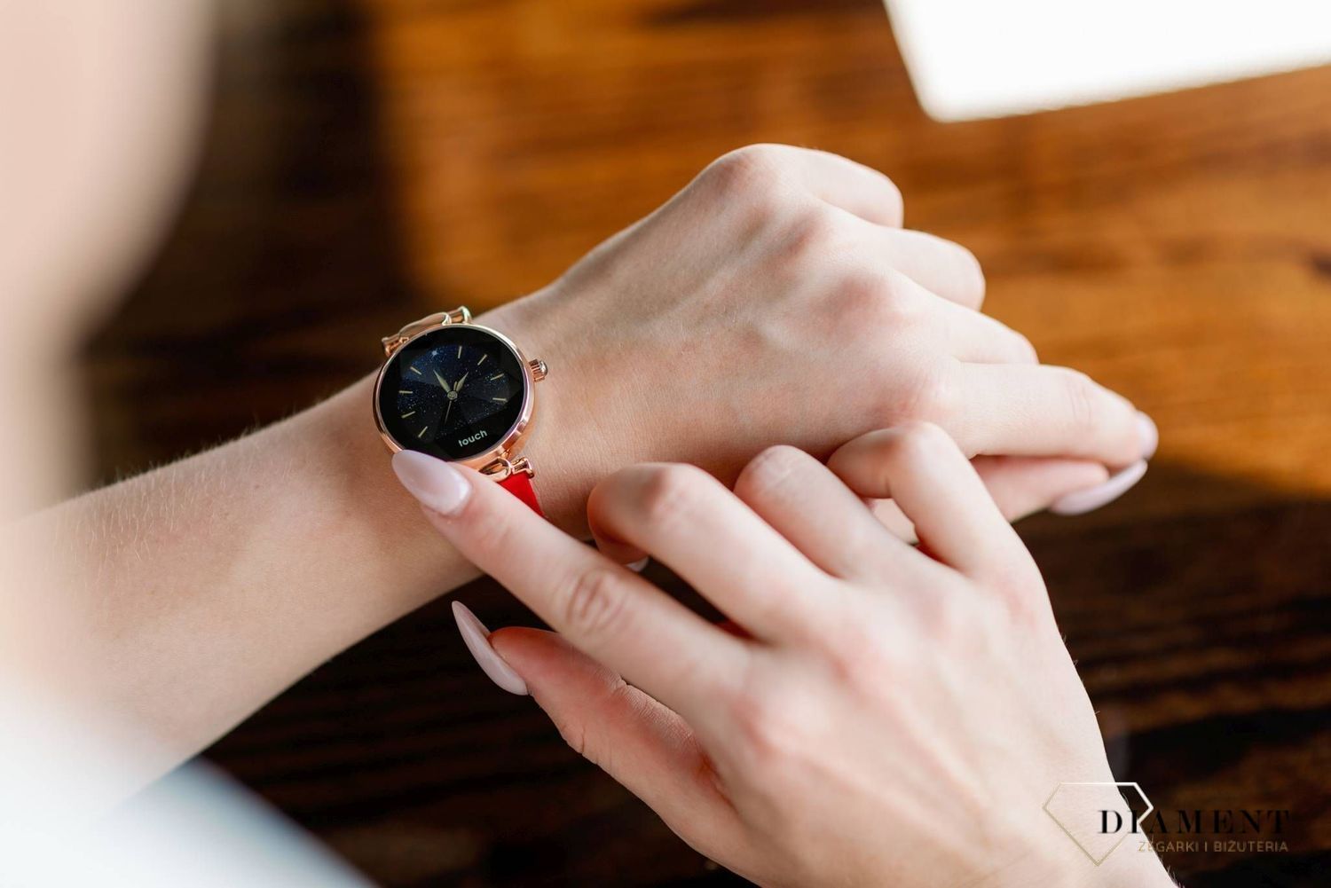 Smartwatch Garett Women Lisa Czerwono-złoty.jpg